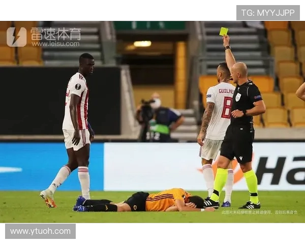 雷速评审团:VAR判定阿奇姆彭禁区内倒地犯规为点球是否合理